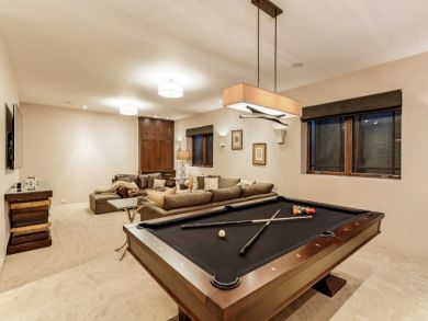 A Luxury Ski Ranch On thirty Seven  Acres Close to Aspen Ski